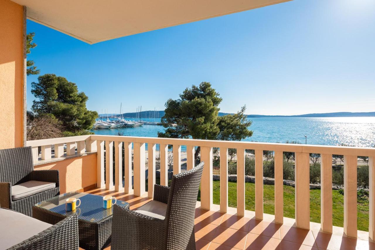 Xxl Luxury Apartments Beach Marina Resort Kastela Bagian luar foto