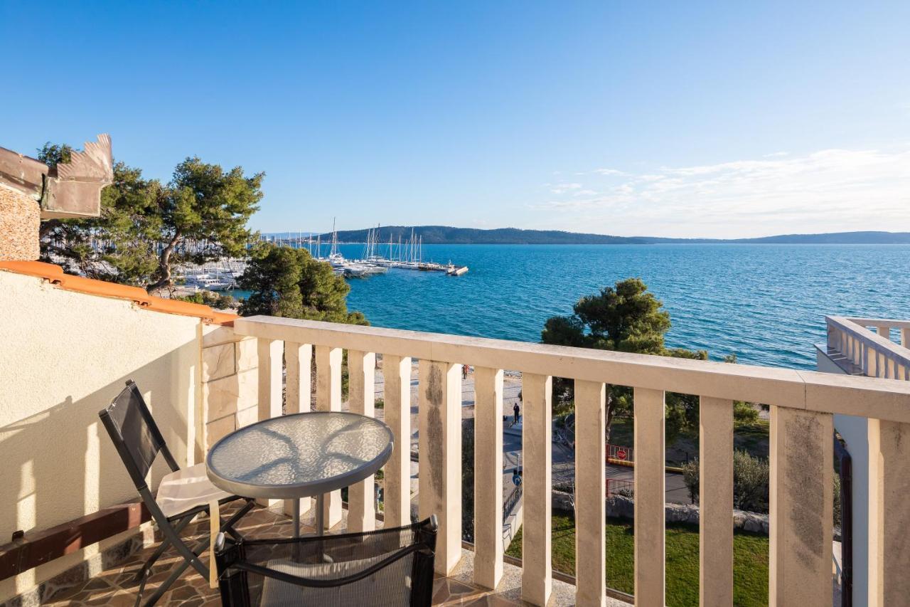 Xxl Luxury Apartments Beach Marina Resort Kastela Bagian luar foto