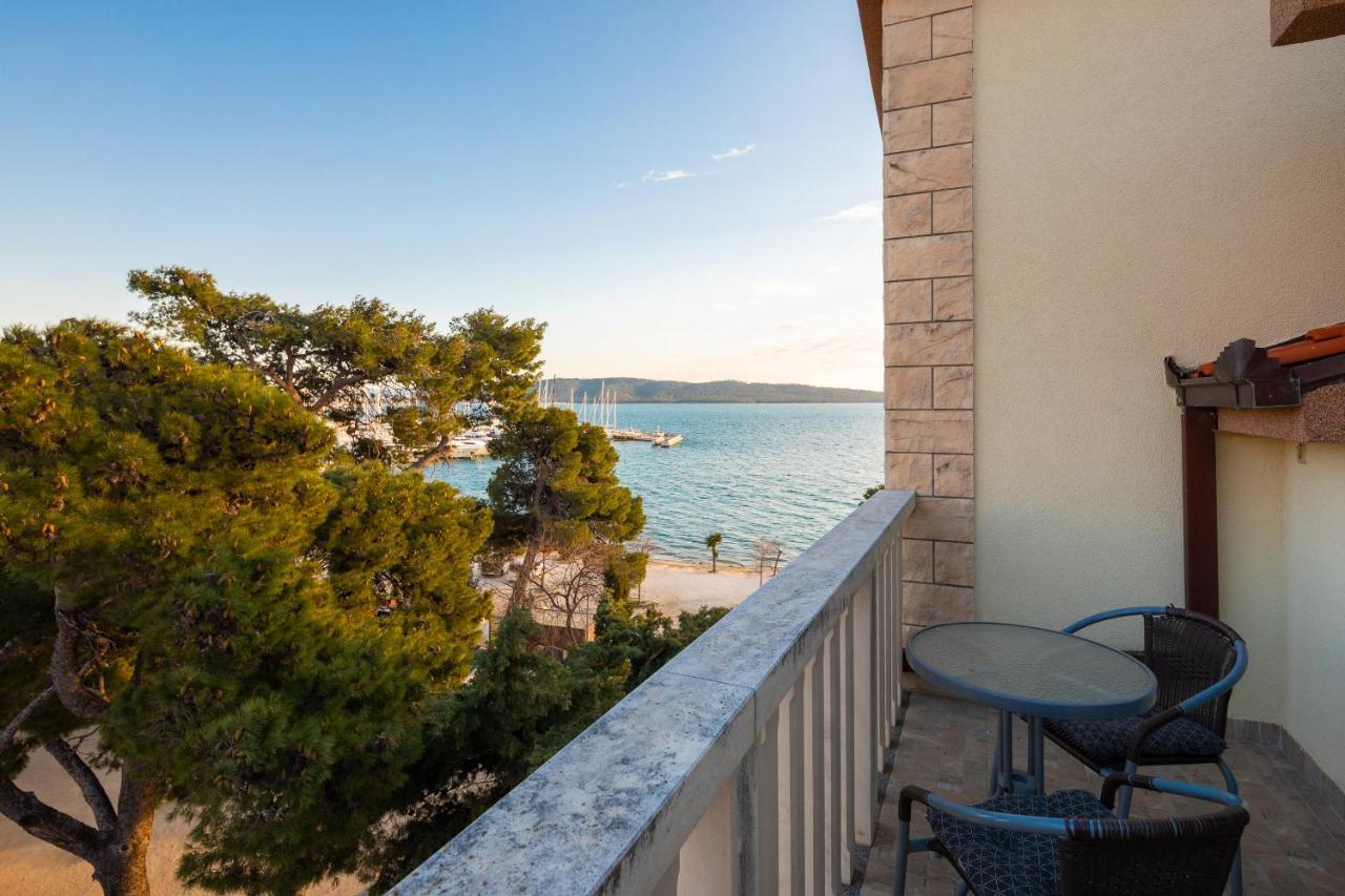 Xxl Luxury Apartments Beach Marina Resort Kastela Bagian luar foto